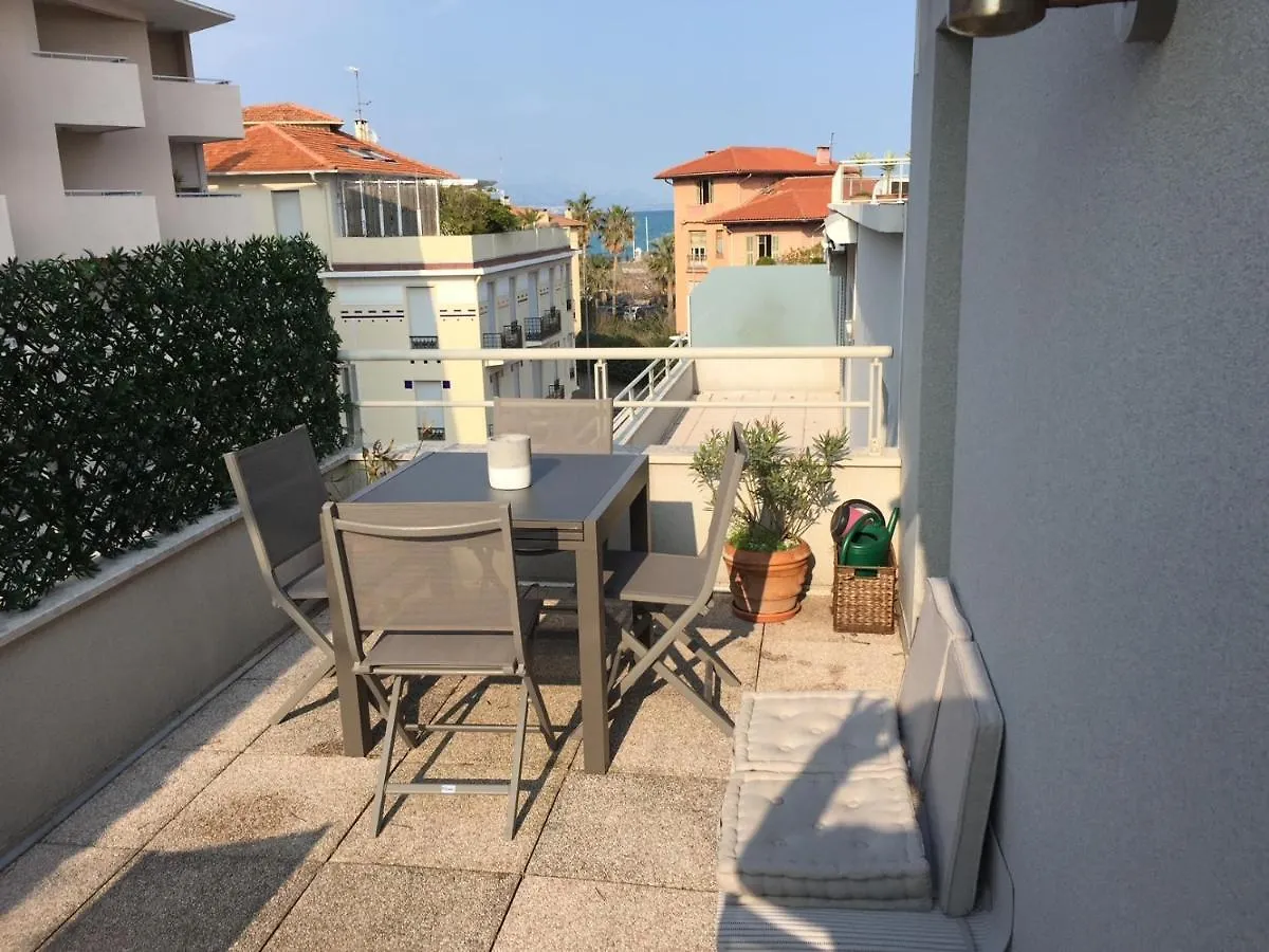 Le Ponteil Plage Antibes Apartment