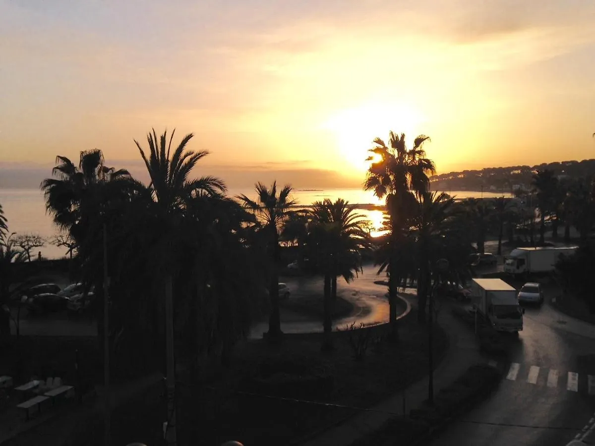 Apartment Le Ponteil Plage Antibes France
